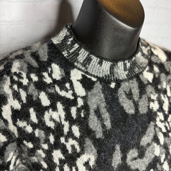 Saint Laurent gray wool alpaca leopard print sweater size XS unisex - Picture 4 of 10